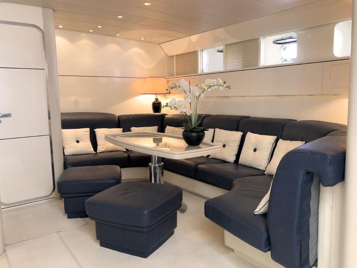 אמפוריבראבה Home Sweet Boat - Chambres D'Hotes מראה חיצוני תמונה