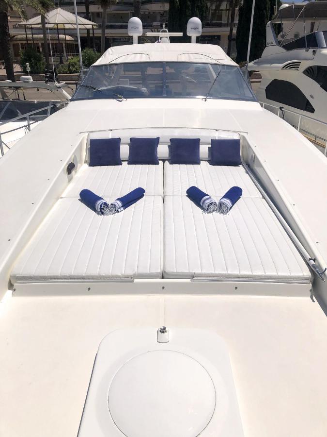 אמפוריבראבה Home Sweet Boat - Chambres D'Hotes מראה חיצוני תמונה