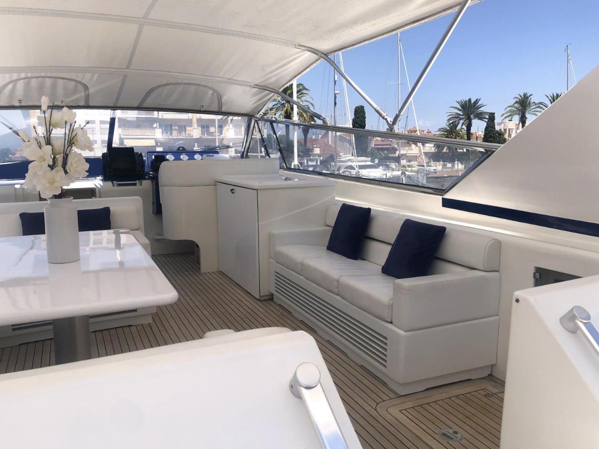 אמפוריבראבה Home Sweet Boat - Chambres D'Hotes מראה חיצוני תמונה